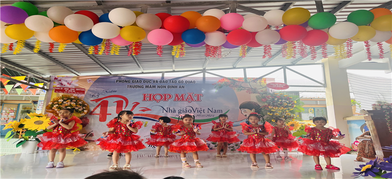 HỌP MẶT 41 NĂM NHÀY NHÀ GIÁO VIỆT NAM (20/11/1982-20/22/2023)
